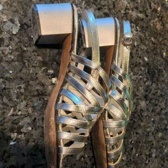 VTG Elegant Creations Silver Sandals Size 8.5 - Picture 11 of 12